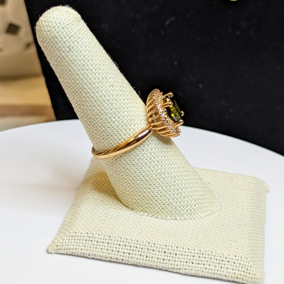 Olive Green & Clear CZs Ring - Picture 10 of 10
